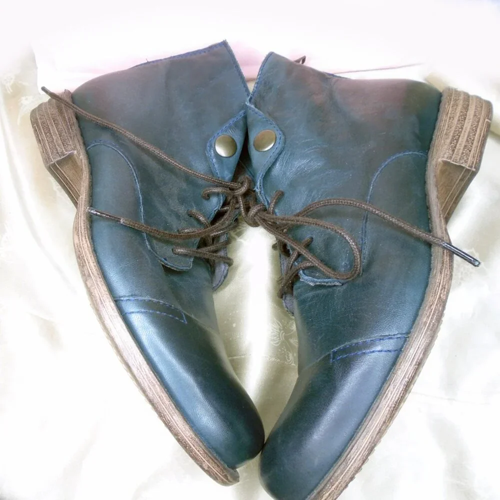 Blue Ankle Boots Miz Mooz All LEATHER, Back Zip Navy Booties - 7 - Picture 5 of 9